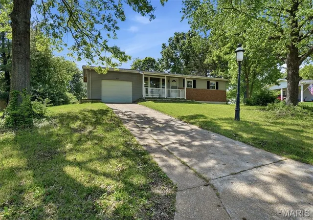 Homes for sale in Unincorporated, MO | 3026 Nettie Dr, Unincorporated, MO 63129 | MLS# MIS26025301