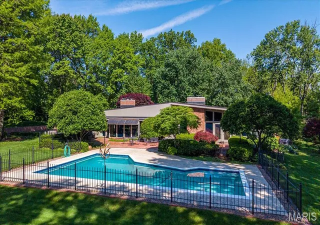 1st image of 50 Creekwood Ln, Saint Louis, MO 63124 | MLS# MIS26025310