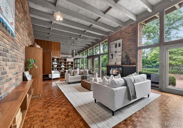 3rd image of 50 Creekwood Ln, Saint Louis, MO 63124 | MLS# MIS26025310