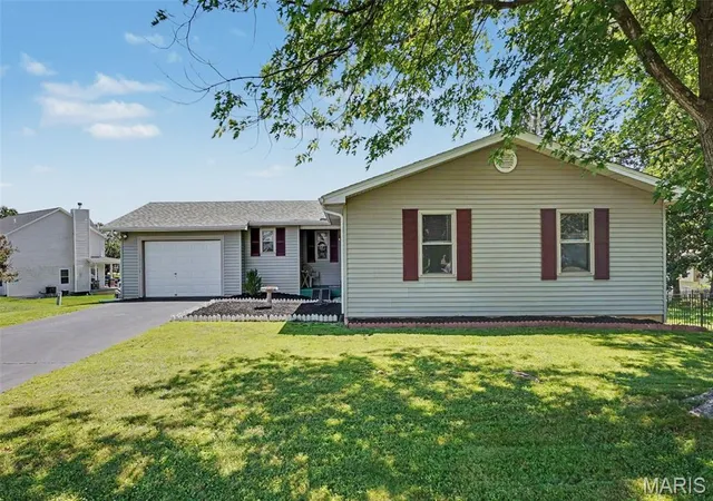 Homes for sale in Foristell, MO | 10324 Fairway Dr #2424, Foristell, MO 63348 | MLS# MIS26025340