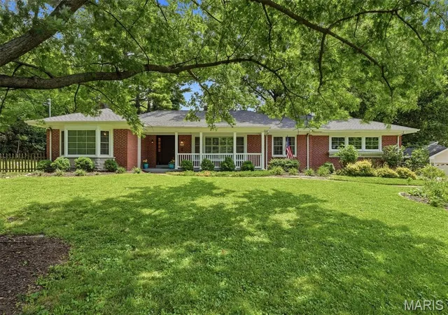 Homes for sale in Webster Groves, MO | 526 Selma Ave, Webster Groves, MO 63119 | MLS# MIS26025371
