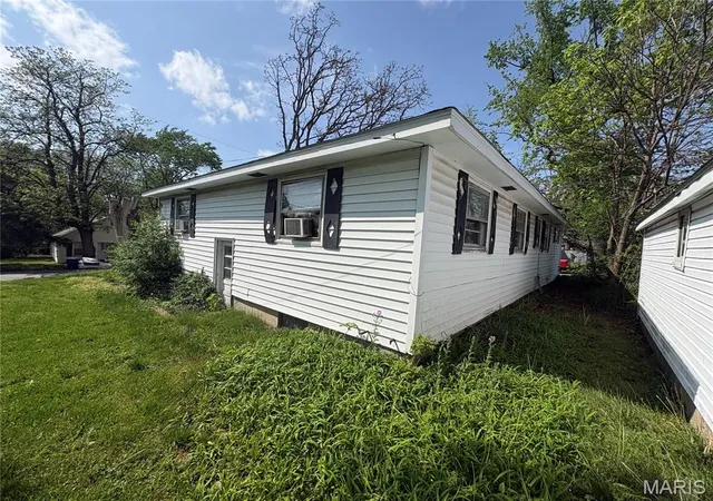 Homes for sale in Salem, MO | 307 W 7th St, Salem, MO 65560 | MLS# MIS26025391