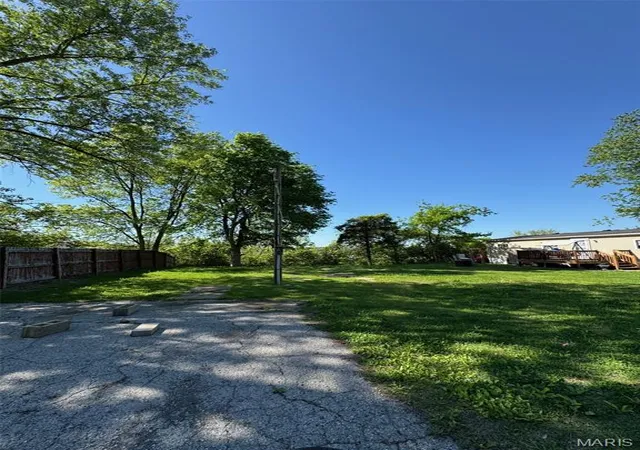 Homes for sale in Pevely, MO | 1702 Willow Dr, Pevely, MO 63070 | MLS# MIS26025456