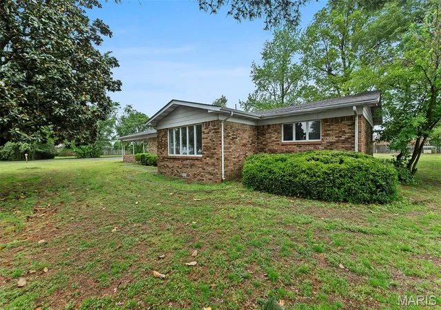 Homes for sale in Malden, MO | 2101 Burge St, Malden, MO 63863 | MLS# MIS26025508