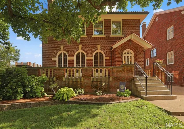 Homes for sale in University City, MO | 7006 Maryland Ave, University City, MO 63130 | MLS# MIS26025545