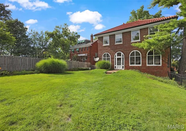 Homes for sale in University City, MO | 7006 Maryland Ave, University City, MO 63130 | MLS# MIS26025545