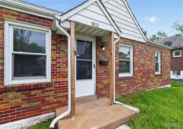 Homes for sale in Saint Louis, MO | 5512 Belridge Ct, Saint Louis, MO 63136 | MLS# MIS26025650