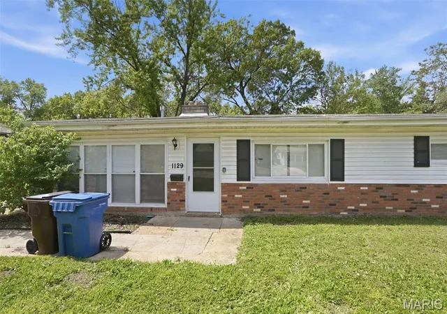 1st image of 1129 Haley Ave, Saint Louis, MO 63121 | MLS# MIS26025668
