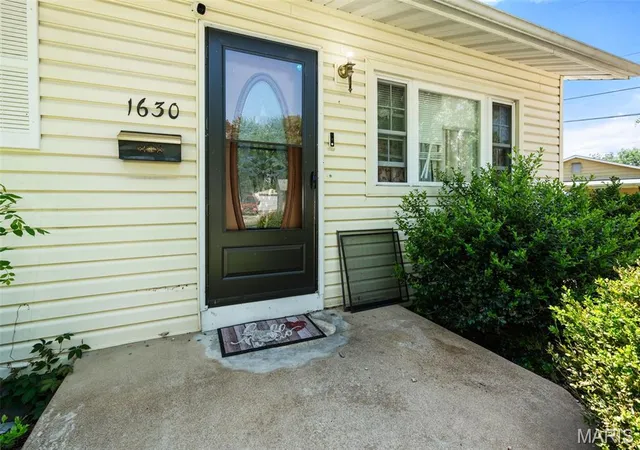 4th image of 1630 Tyson Dr, Florissant, MO 63031 | MLS# MIS26025688