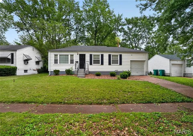 Photo 2 of Single family home for sale at 10080 Coburg Lands Dr, St Louis, MO 63137 | MLS# MIS26025698 | Listing updated on 2026-09-22