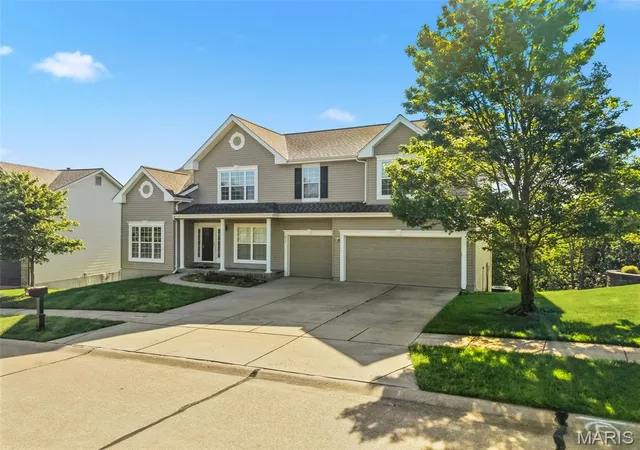 2nd image of 656 Grand View Ridge Ct, Eureka, MO 63025 | MLS# MIS26025799