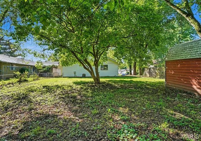 16th image of 3145 Chicory Creek Ln, Florissant, MO 63031 | MLS# MIS26025825