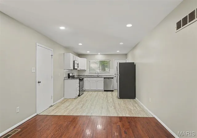 5th image of 3145 Chicory Creek Ln, Florissant, MO 63031 | MLS# MIS26025825