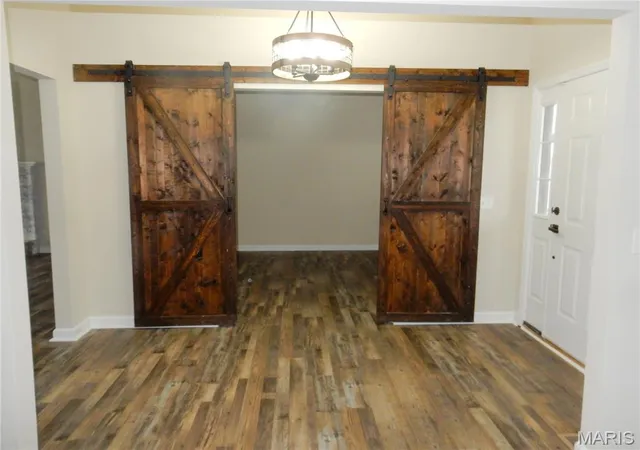 4th image of 904 Indian Rock Ct, Wentzville, MO 63385 | MLS# MIS26025842
