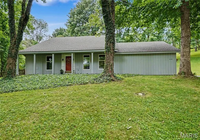 Homes for sale in Florissant, MO | 4120 Charbonier Rd, Florissant, MO 63031 | MLS# MIS26025848