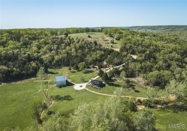 Homes for sale in Belle, MO | 2288 Hwy Y, Belle, MO 65013 | MLS# MIS26025887
