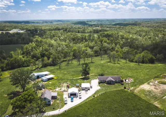 Homes for sale in Saint Clair, MO | 1560 Hinson Ln, Saint Clair, MO 63077 | MLS# MIS26025941