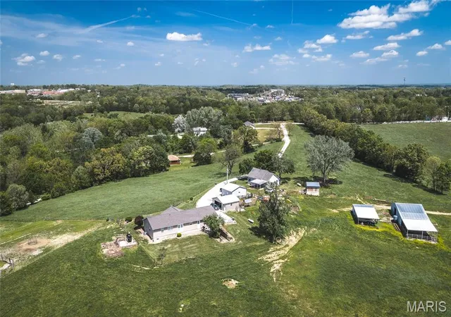 Homes for sale in Saint Clair, MO | 1560 Hinson Ln, Saint Clair, MO 63077 | MLS# MIS26025941