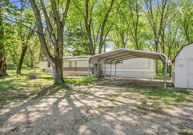 Homes for sale in Keyesport, IL | 21515 4Th St, Keyesport, IL 62253 | MLS# MIS26025956