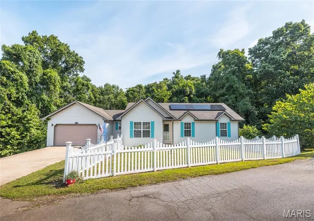 Homes for sale in St Robert, MO | 17435 Lori Dr, St Robert, MO 65584 | MLS# MIS26026058