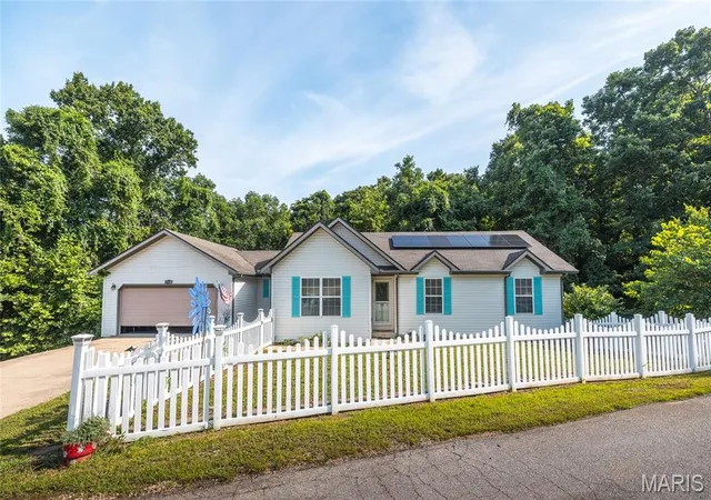 Homes for sale in St Robert, MO | 17435 Lori Dr, St Robert, MO 65584 | MLS# MIS26026058