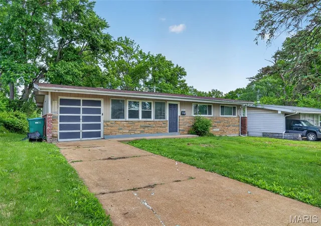 Homes for sale in St Louis, MO | 10836 Hallstead Dr, St Louis, MO 63136 | MLS# MIS26026066