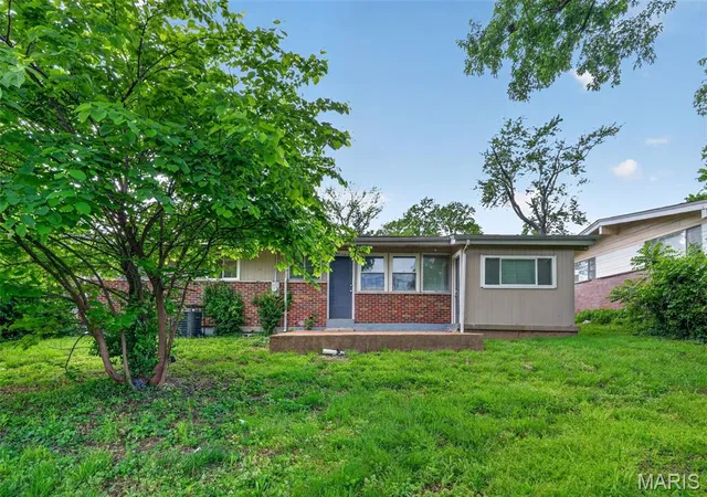 Homes for sale in St Louis, MO | 10836 Hallstead Dr, St Louis, MO 63136 | MLS# MIS26026066