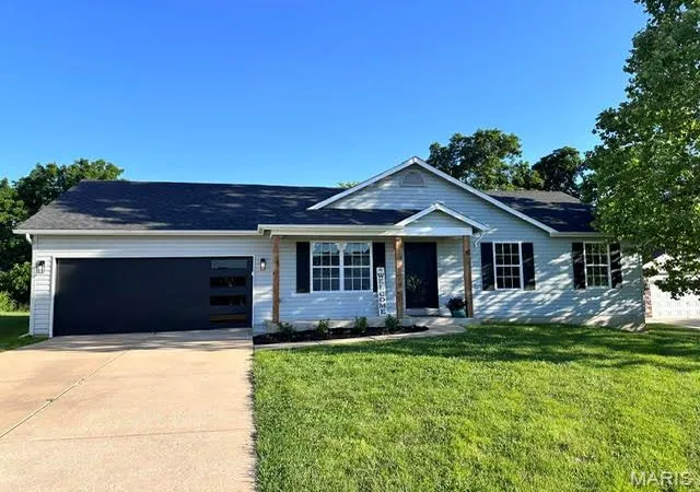 Homes for sale in Wentzville, MO | 404 Pearl Creek Dr, Wentzville, MO 63385 | MLS# MIS26026265