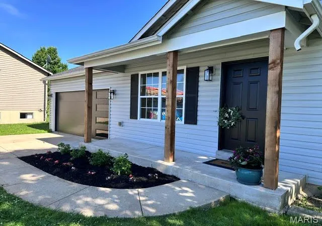 Homes for sale in Wentzville, MO | 404 Pearl Creek Dr, Wentzville, MO 63385 | MLS# MIS26026265