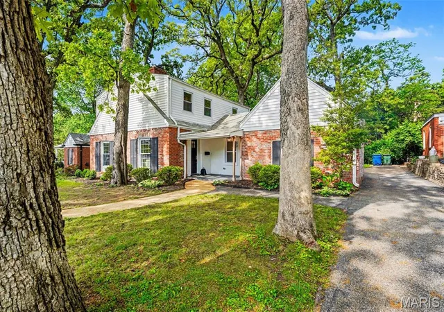 Photo 3 of Single Family Residence at 83 Chafford Woods, Saint Louis, MO 63144 | MLS# MIS26026294 | | Sold on 2026-06-10
