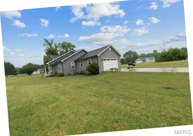 Homes for sale in Sikeston, MO | 402 Garner St, Sikeston, MO 63801 | MLS# MIS26026319