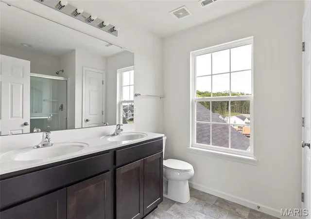 Photo 3 of Single family home for sale at 1567 Salerno Dr, Saint Louis, MO 63133 | MLS# MIS26026452 | Listing updated on 2026-05-01