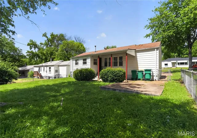 Homes for sale in Saint Louis, MO | 1132 Darr Dr, Saint Louis, MO 63137 | MLS# MIS26026520