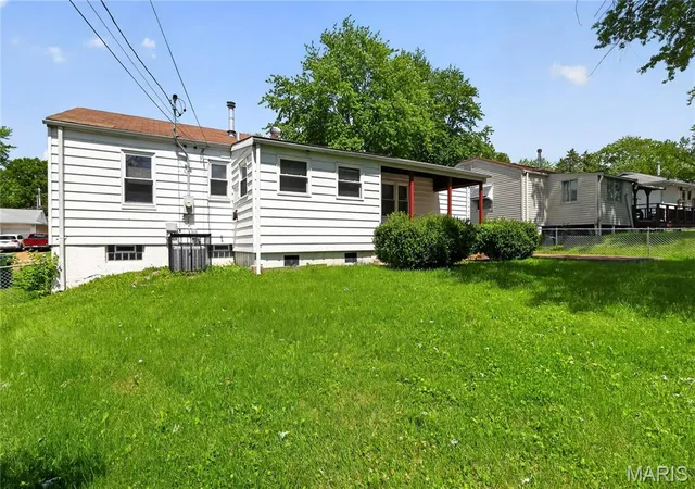 Homes for sale in Saint Louis, MO | 1132 Darr Dr, Saint Louis, MO 63137 | MLS# MIS26026520