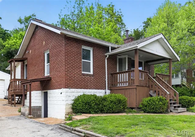 2nd image of 2313 Elco Ave, St Louis, MO 63114 | MLS# MIS26026538