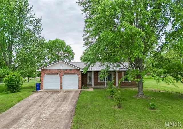 Homes for sale in Dixon, MO | 503 Spruce St, Dixon, MO 65459 | MLS# MIS26026560