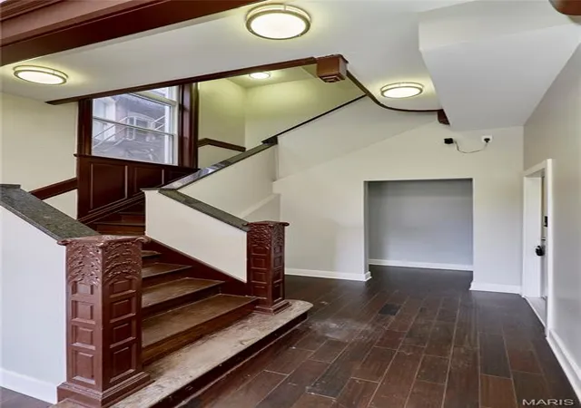 3rd image of 4253 Washington Blvd, St. Louis, MO 63108