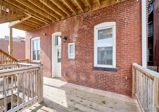 2nd image of 4253 Washington Blvd, Saint Louis, MO 63108