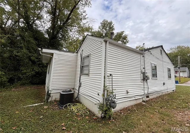 Homes for sale in Ferguson, MO | 705 Beardsley Ct, Ferguson, MO 63135 | MLS# MIS26026587