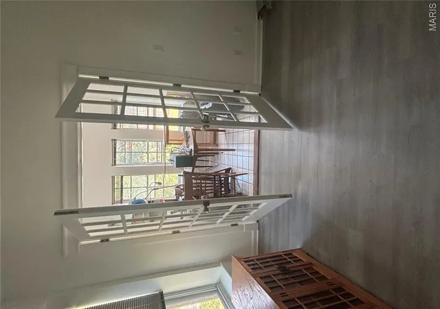 Listing Photo 5 - Condo for sale in building located at 5900 Mcpherson Ave, St. Louis, MO 63112 - Unit #2W