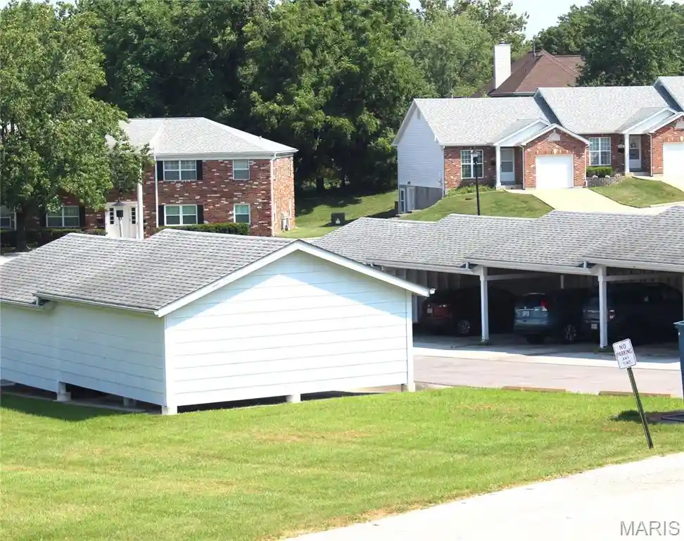 Listing Photo 11 - Condo for sale in 3106 Carnaby Ln located at 3106 Carnaby Ln, Bridgeton, MO 63044 - Unit 3106 Carnaby Ln