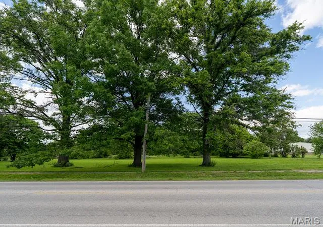 5th image of 3111 E 23Rd St, Granite City, IL 62040 | MLS# MIS26026746