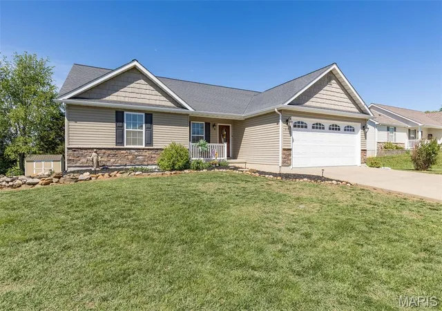 Homes for sale in Farmington, MO | 407 N Haven Dr, Farmington, MO 63640 | MLS# MIS26026761