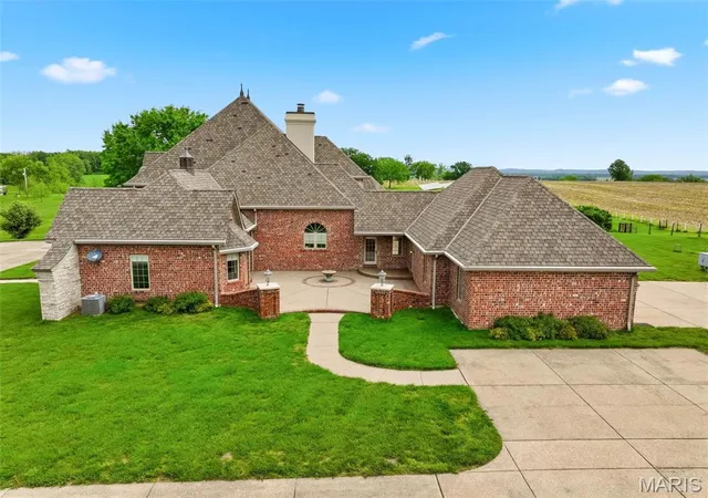 Homes for sale in Elsberry, MO | 2662 N Hwy 79, Elsberry, MO 63343 | MLS# MIS26026865