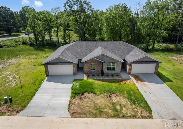 Photo 1 of Single family home for sale at 35, 39 Benton Hill Lane, Cape Girardeau, MO 63701 | MLS# MIS26026866 | Listing updated on 2026-05-01