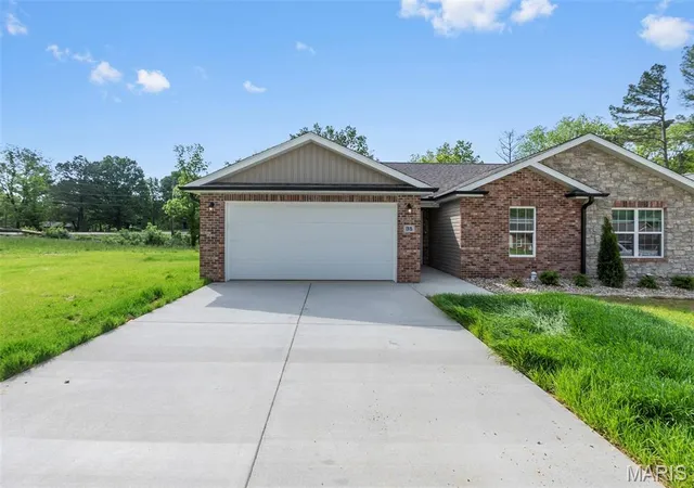 Photo 3 of Single family home for sale at 35, 39 Benton Hill Lane, Cape Girardeau, MO 63701 | MLS# MIS26026866 | Listing updated on 2026-05-01