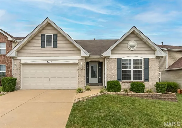 Homes for sale in Saint Louis, MO | 4335 Northpoint Cir, Saint Louis, MO 63129 | MLS# MIS26026882