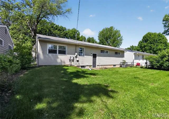 Photo 2 of Single family home for sale at 10120 Jett Dr, Saint Louis, MO 63136 | MLS# MIS26026909 | Listing updated on 2026-09-23