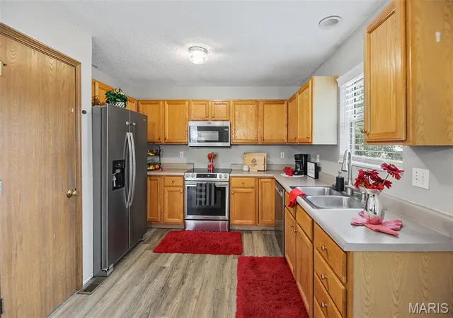 Photo 3 of Single family home for sale at 618 Rain Holw Dr, O Fallon, IL 62269 | MLS# MIS26026970 | Listing updated on 2026-10-04
