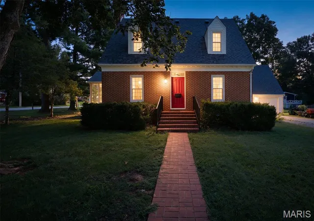 Photo 1 of Single family home for sale at 1005 Westgate Dr, Farmington, MO 63640 | MLS# MIS26026976 | Listing updated on 2026-08-30